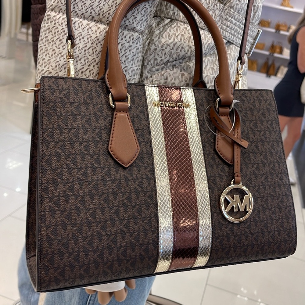 Michael Kors Sheila Medium Signature Logo and Metallic Satchel Crossbody ZC NWT - Picture 15 of 16